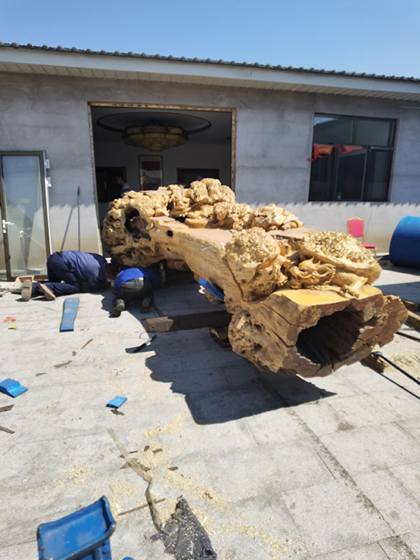 工藝大茶海搬運就位